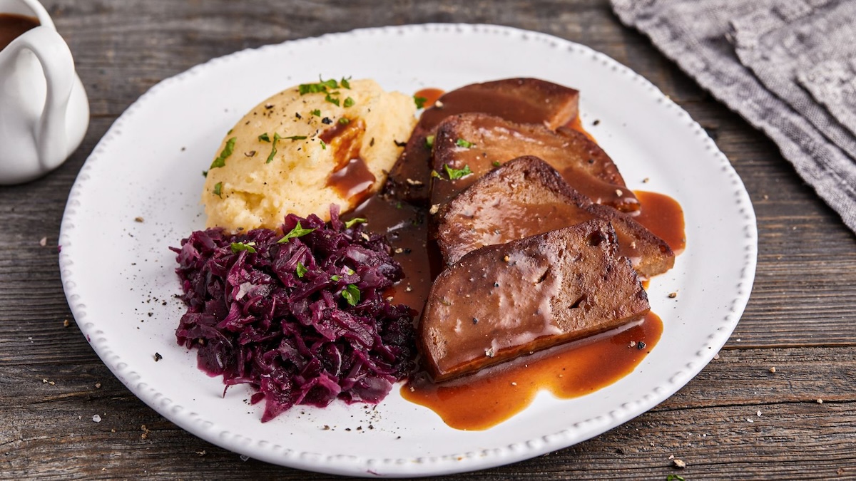 Sauerbraten (Alman Ekşi Soslu Et Yemeği) Tarifi